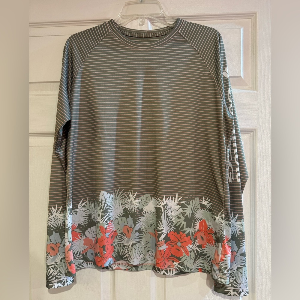 Columbia PFG long sleeved performance top. Size XL.